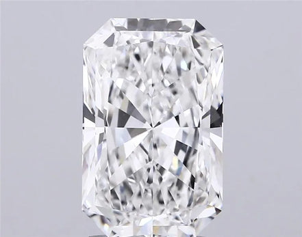 3.53ct Radiant Lab Grown Diamond (Colour E, Clarity VVS2, IGI Certified)