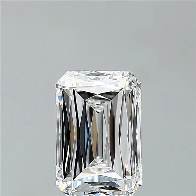 3.73ct Radiant Lab Grown Diamond (Colour D, Clarity VVS2, IGI Certified)