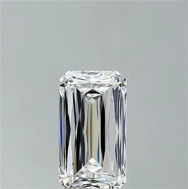 4.03ct Radiant Lab Grown Diamond (Colour E, Clarity VVS2, IGI Certified)