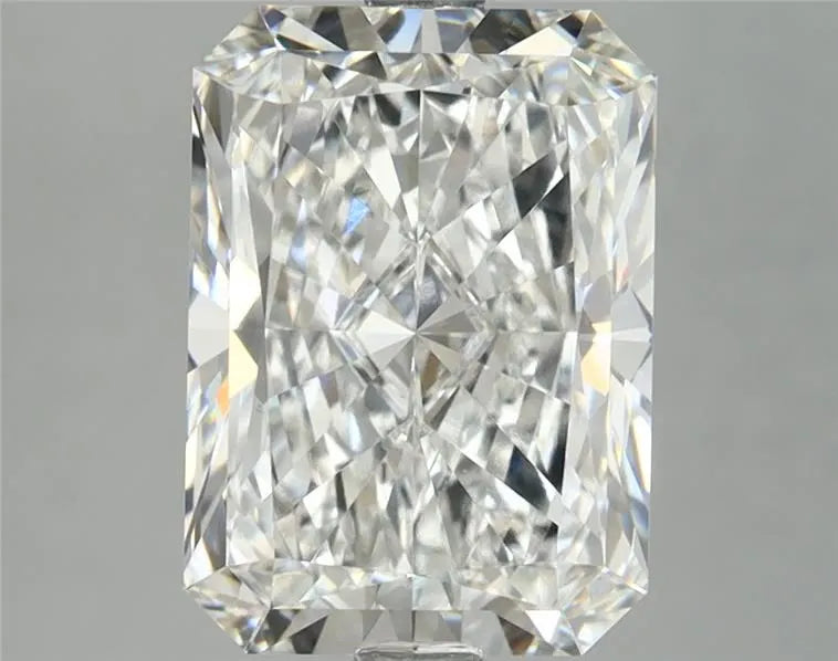 4.06ct Radiant Lab Grown Diamond (Colour F, Clarity VVS2, IGI Certified)