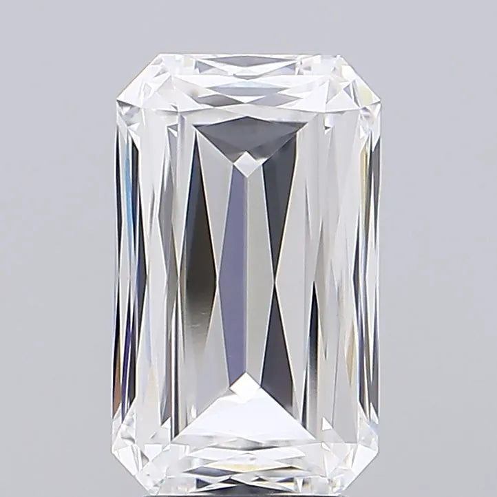 4.24ct Radiant Lab Grown Diamond (Colour F, Clarity VVS2, IGI Certified)