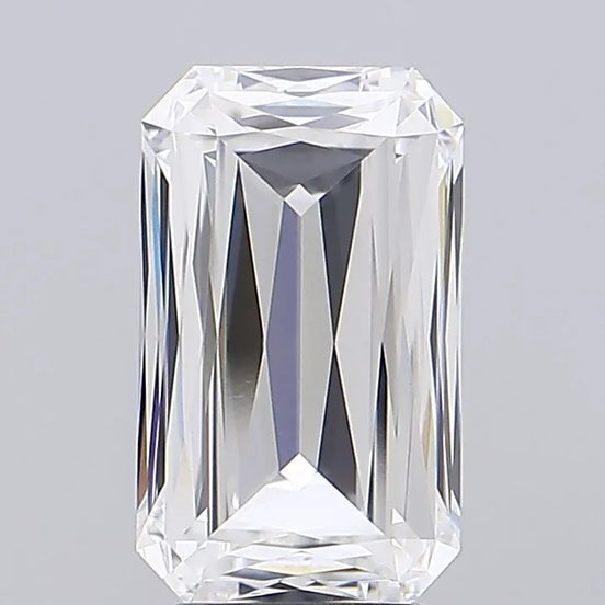 4.24ct Radiant Lab Grown Diamond (Colour F, Clarity VVS2, IGI Certified)